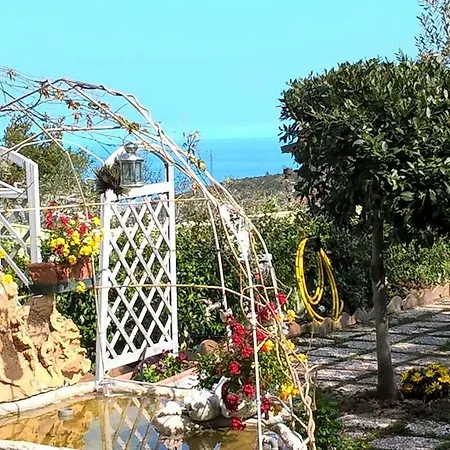 Holiday home Casetta Delle Fate , Sport E Natura Noli